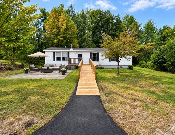 20 Elwood Lane, Gorham, ME 04038