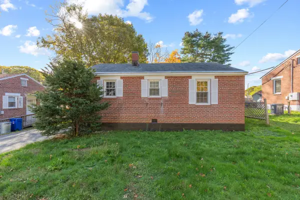 404 Centre Street, Bath, ME 04530