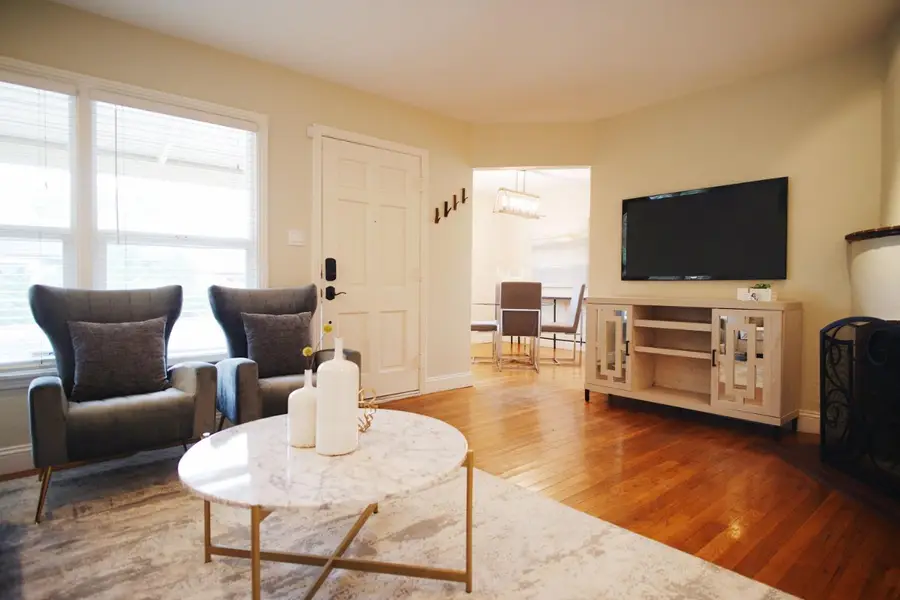 5535 8th Avenue, Sacramento, CA 95820 - #2