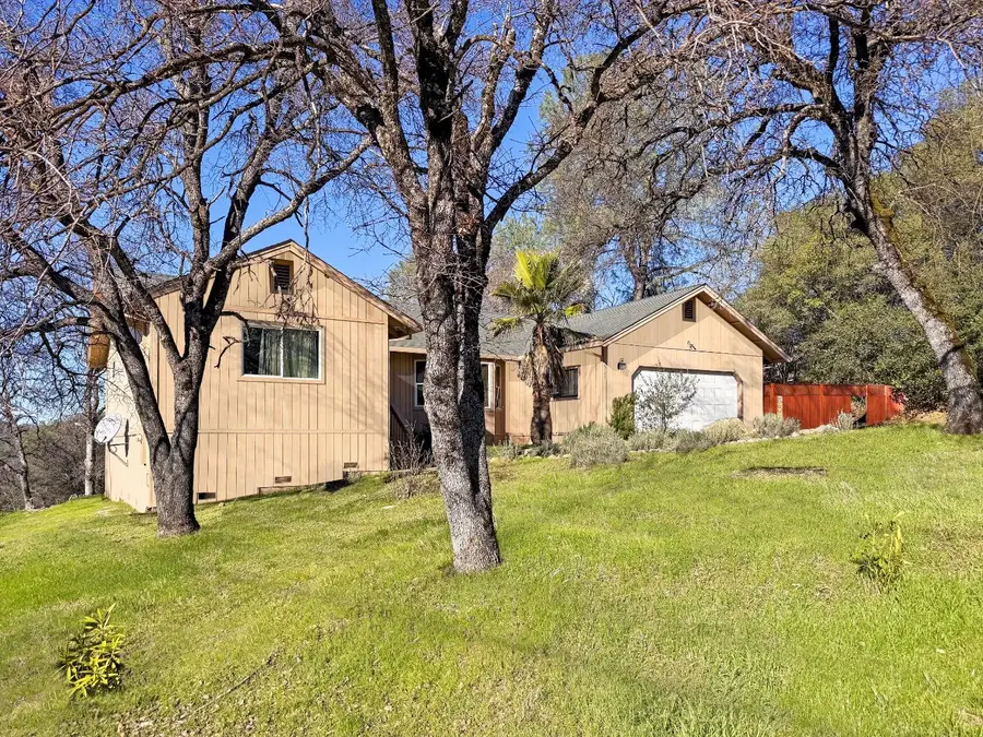 10700 Oak Drive, Grass Valley, CA 95949 - Image #2