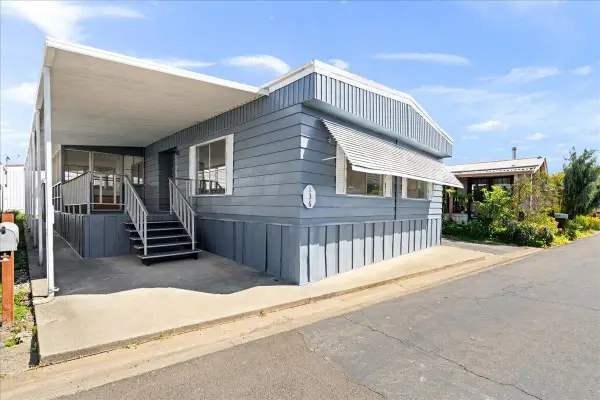 10035 Mills Station #136, Sacramento, CA 95827