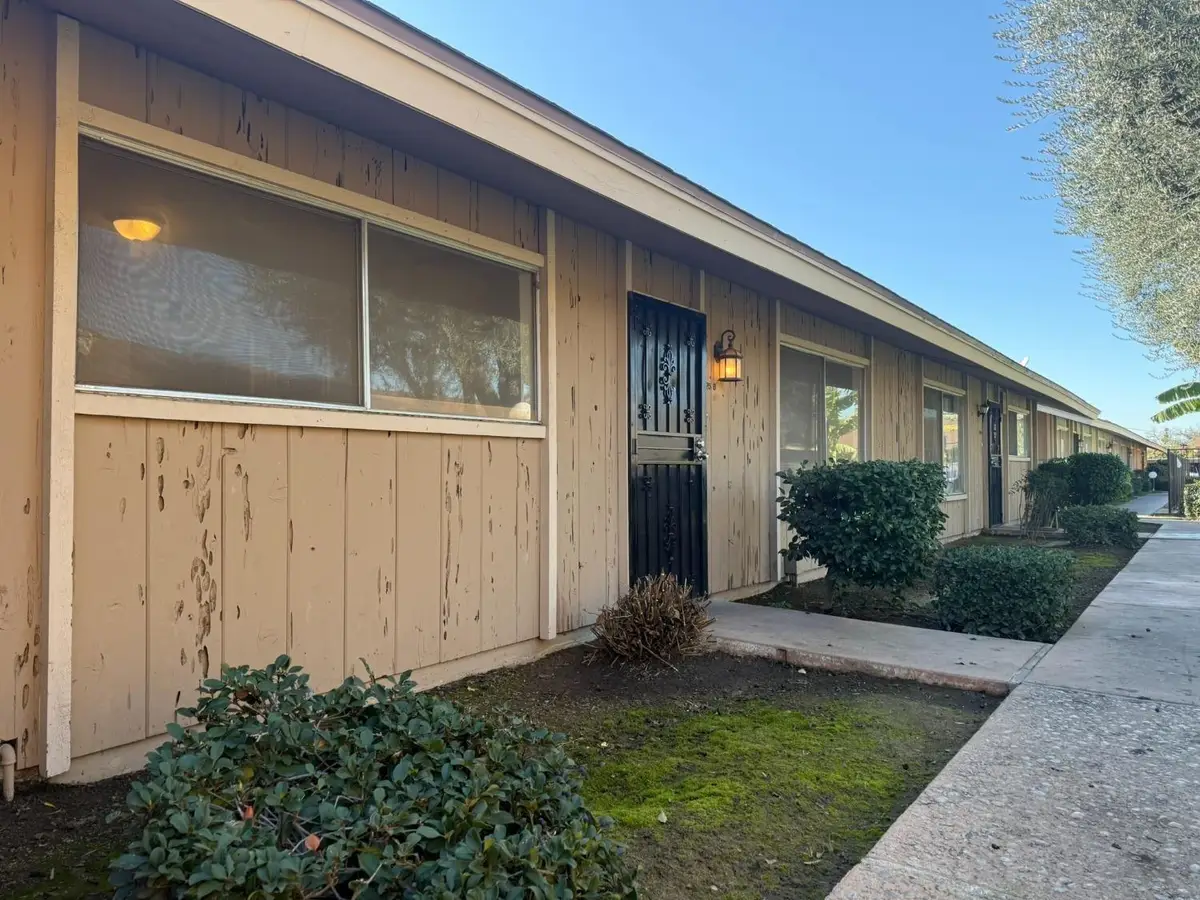 3725 N Fruit Avenue #B, Fresno, CA 93705 - Image #1