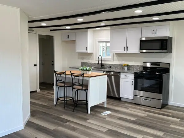 18450 N Hwy 88 #60, Lockeford, CA 95237