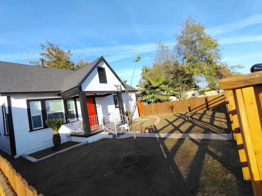 112 Woodrow Avenue, Bakersfield, CA 93308 - Image #2