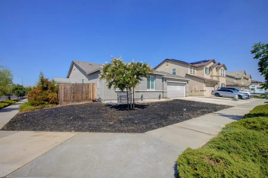 495 Daffodil Drive, Merced, CA 95341 - Image #3