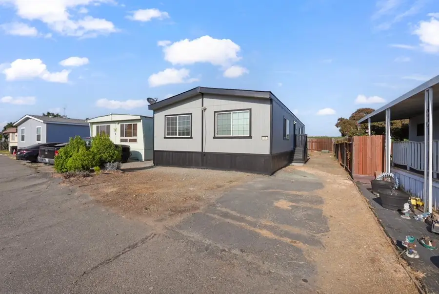 1624 S Highway 99 Frontage Road #21, Manteca, CA 95336 - Image #2