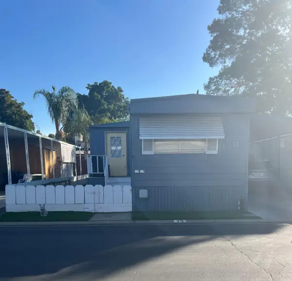 250 E Las Palmas Ave #13, Patterson, CA 95363