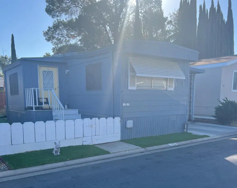 250 E Las Palmas Ave #13, Patterson, CA 95363 - Image #2