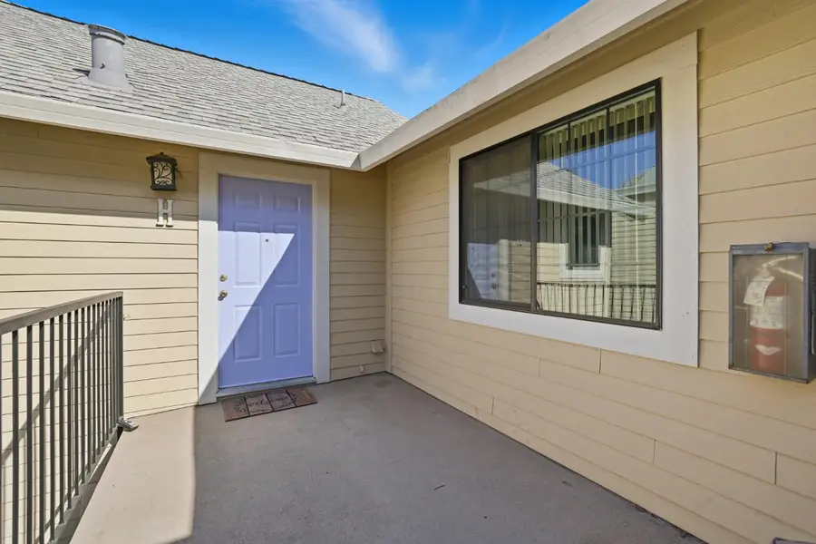 7441 Auburn Oaks Court #H, Citrus Heights, CA 95621 - Image #2
