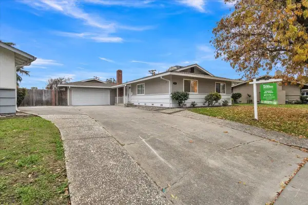 24 W Pardee Lane, Stockton, CA 95207
