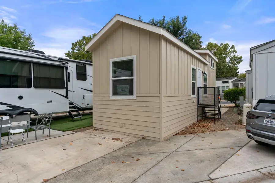 5878 Garlic Farms Dr #46, Gilroy, CA 95020 - Image #2