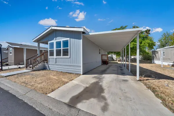 221 Village Cir, Sacramento, CA 95838