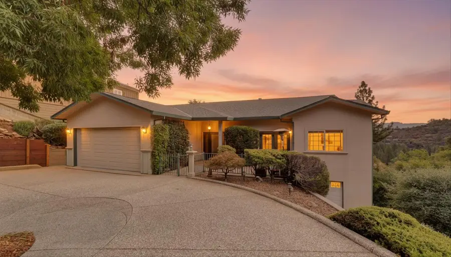 20058 Echo Blue Drive, Penn Valley, CA 95946 - Image #2