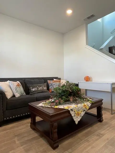 1718 Flaxen Court, Manteca, CA 95337 - Image #2