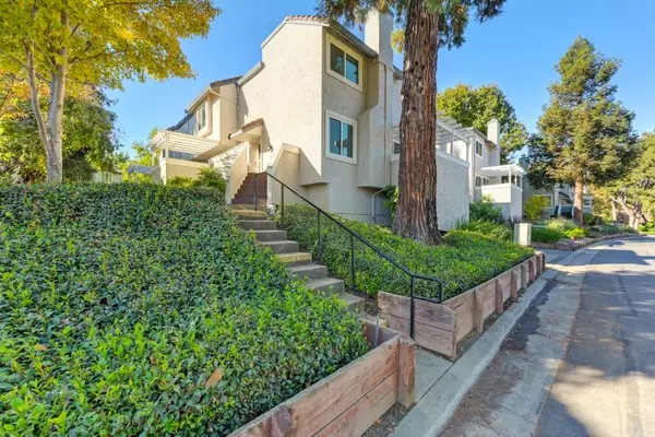 3032 Swallows Nest Drive, Sacramento, CA 95833