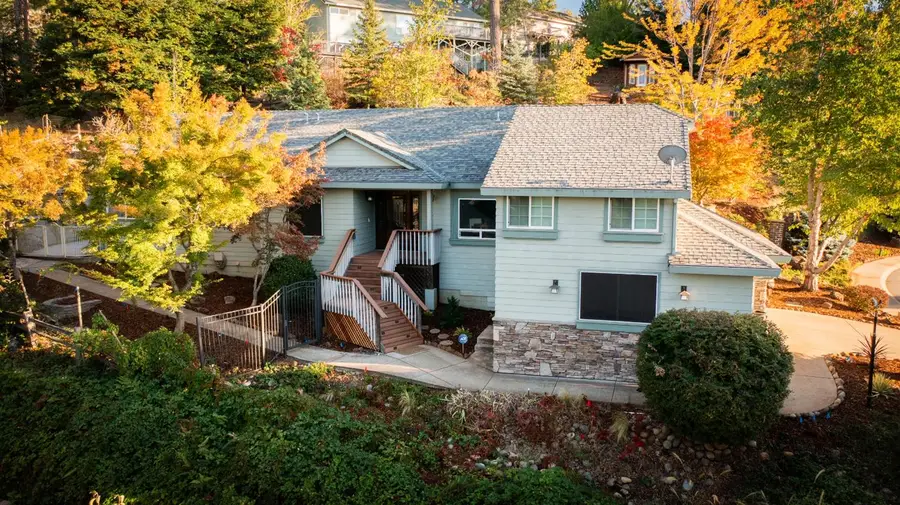 124 Ruby Ledge Court, Grass Valley, CA 95945 - Image #2