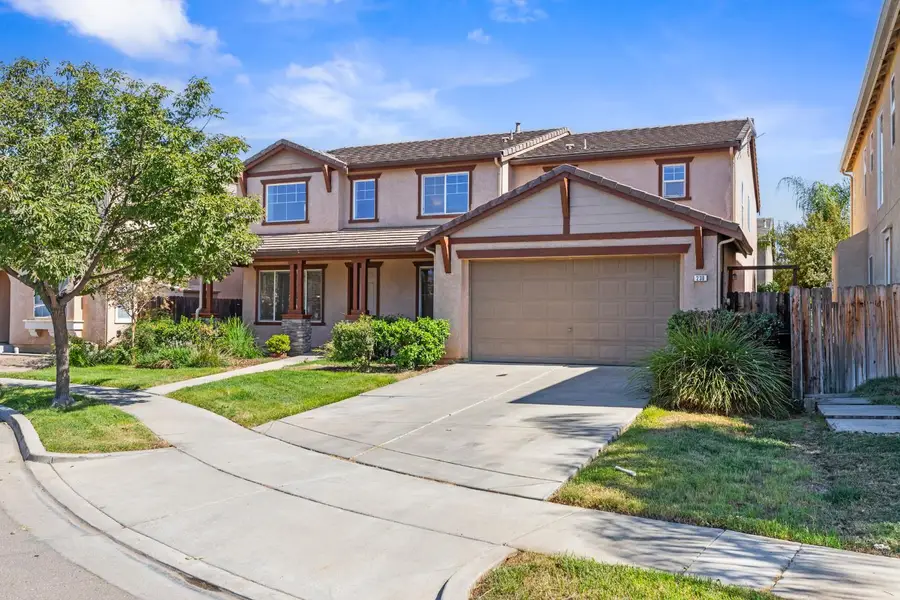 238 Romanov Court, Patterson, CA 95363 - Image #2