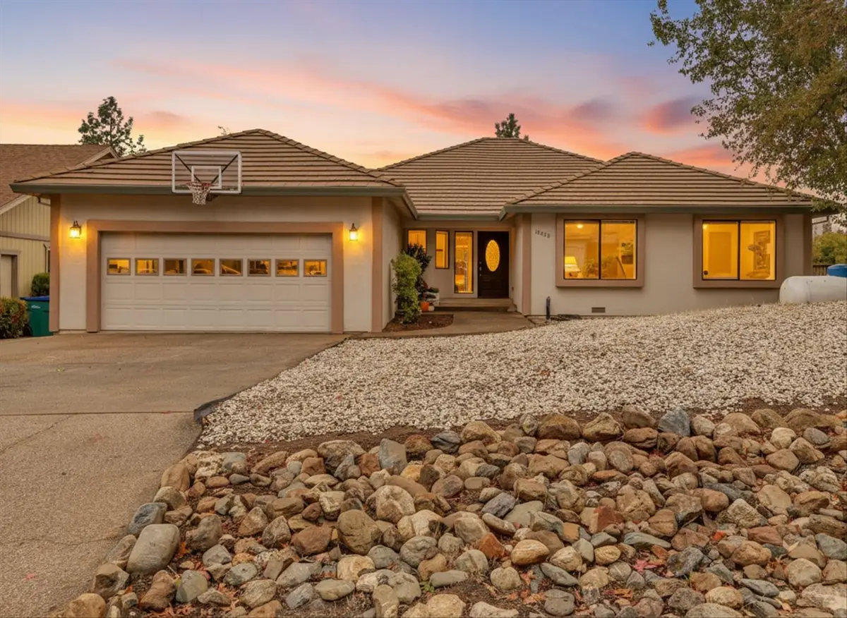 18098 Lake Forest Drive, Penn Valley, CA 95946 - Image #1