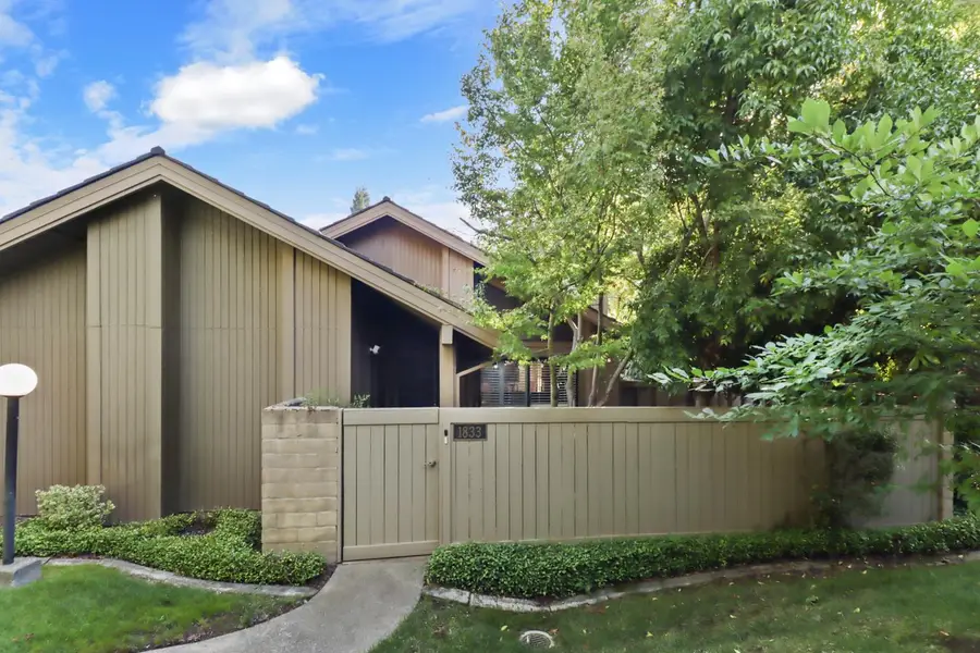 1833 Discovery Village Lane, Gold River, CA 95670 - Image #3