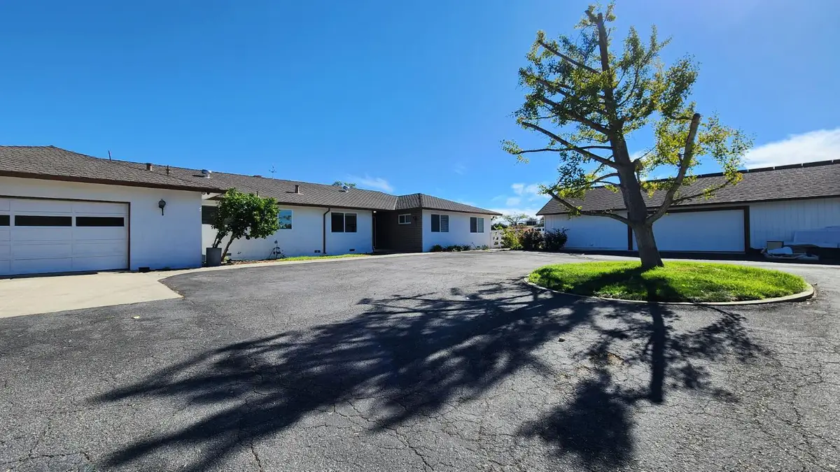 307 Mansfield Road, Hollister, CA 95023 - Image #1