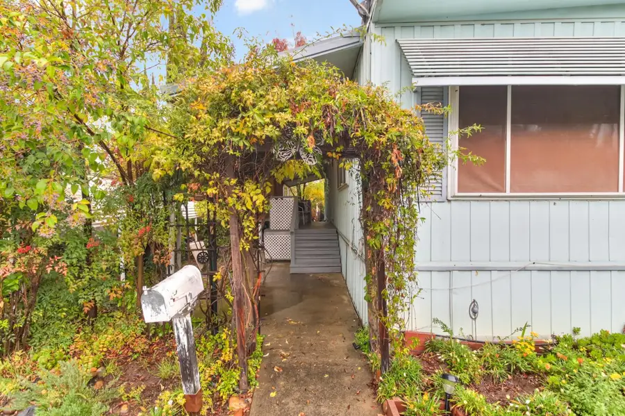 5250 Brook Park Lane, Sacramento, CA 95841 - Image #2