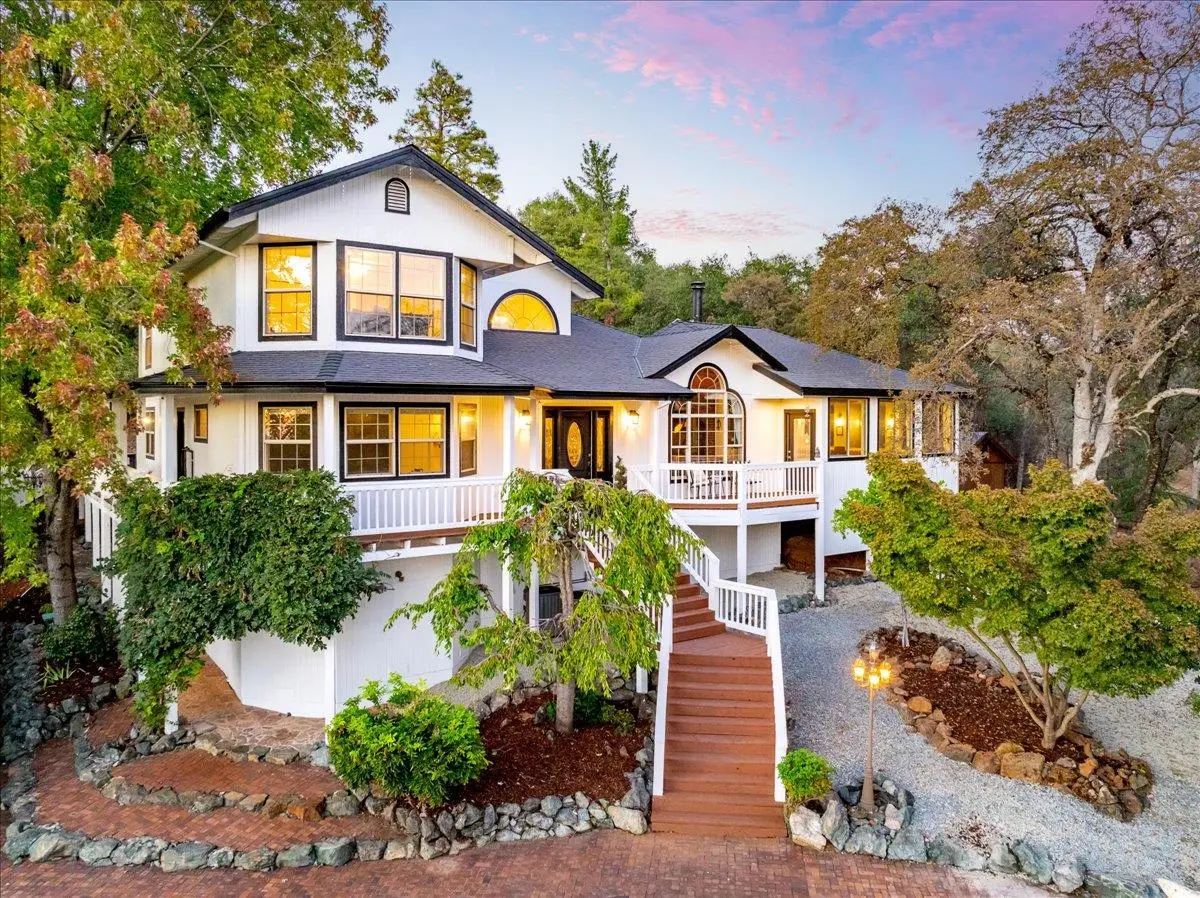 11050 Oak Drive, Grass Valley, CA 95949 - Image #1