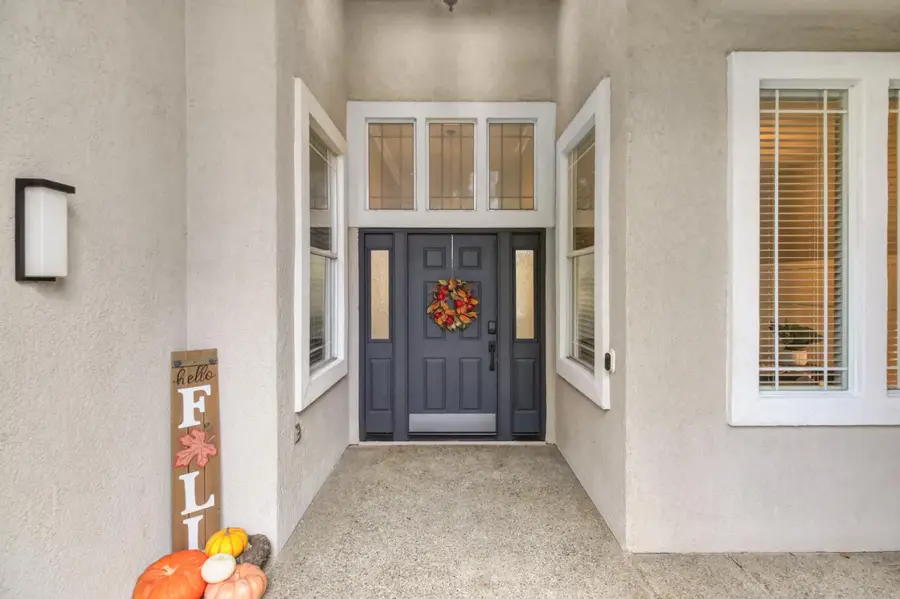 2112 Heritage Dr, Roseville, CA 95678 - Image #3