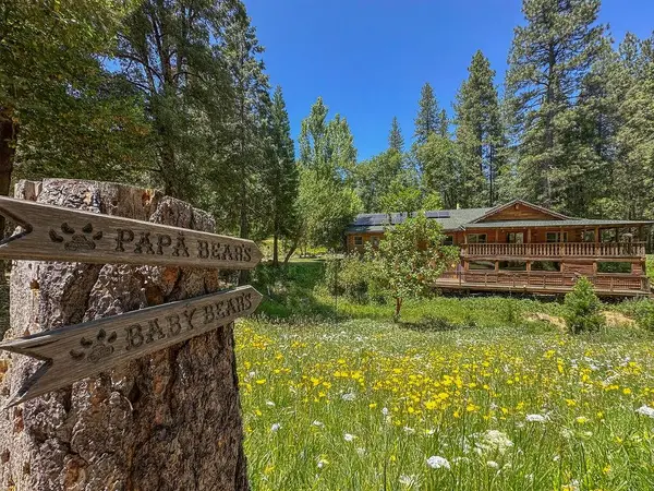 17452 Lake Vera Purdon Road, Nevada City, CA 95959