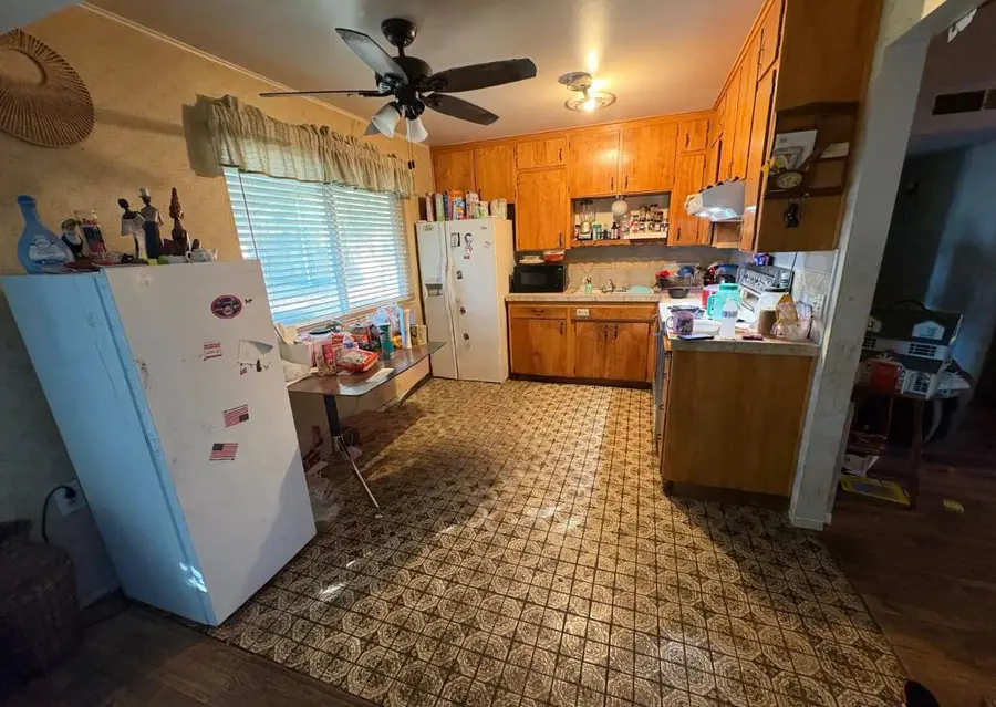 3095 W Bellaire Way, Fresno, CA 93722 - #3