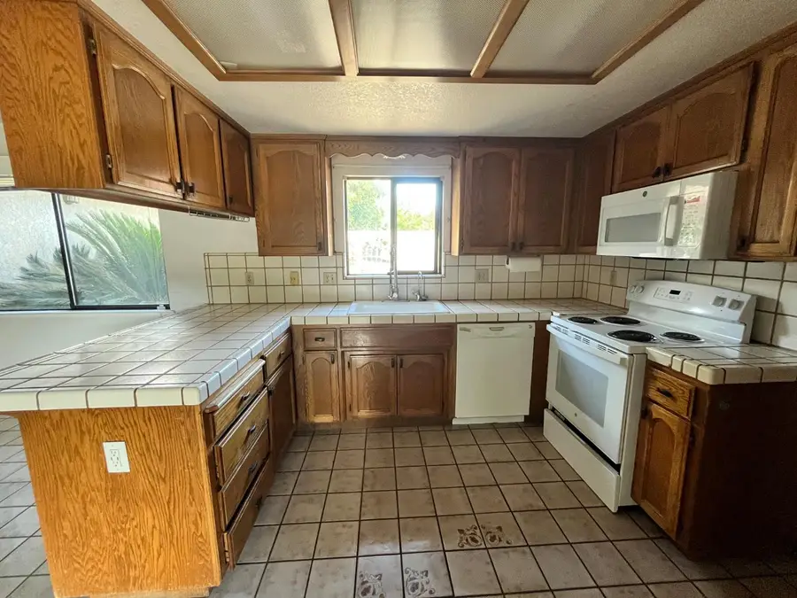 312 Roxanne Drive, Patterson, CA 95363 - Image #2