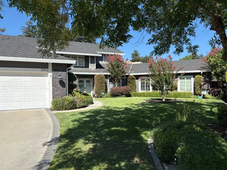 1962 Redhawk Circle, Turlock, CA 95382 - Image #2