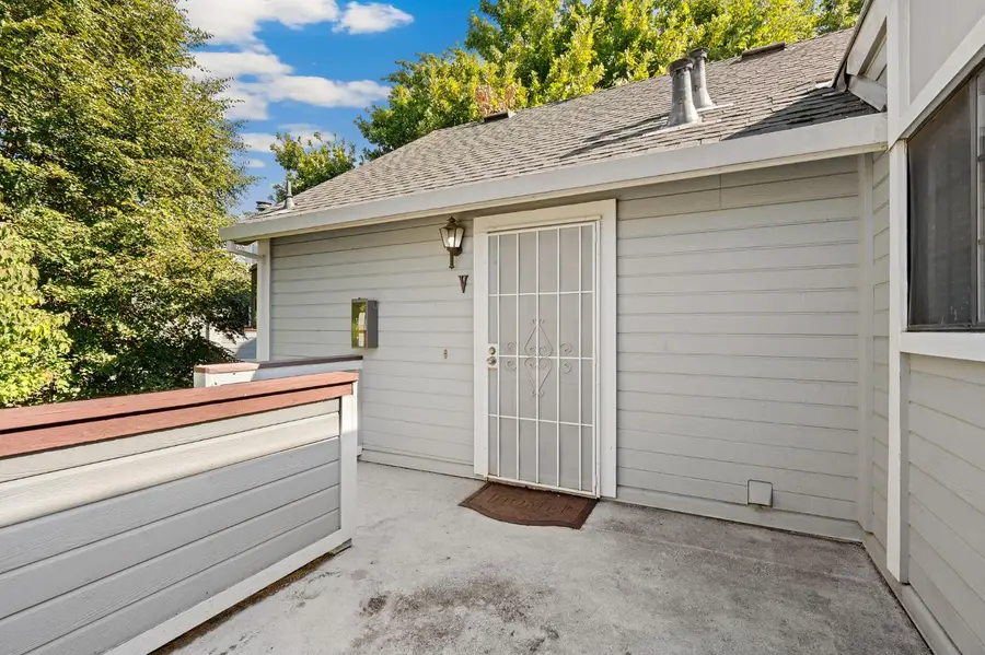 7401 Auburn Oaks Court #V, Citrus Heights, CA 95621 - Image #2