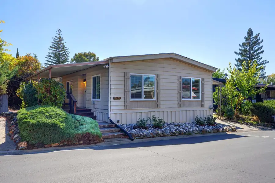 12202 Hemlock Drive, Auburn, CA 95603 - Image #2