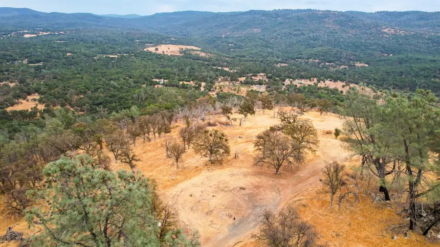 141 Gold Pan Court, Bangor, CA 95914 - Image #2