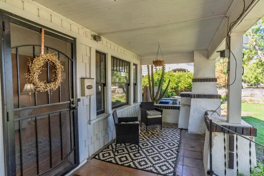 902 W 20th Street, Merced, CA 95340 - #2