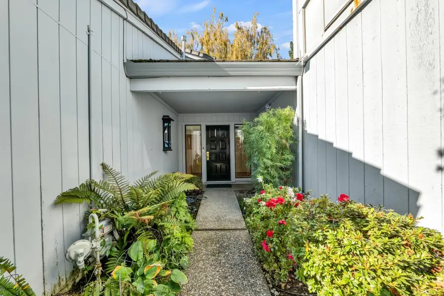 7232 Bayview Way, Sacramento, CA 95831 - Image #2