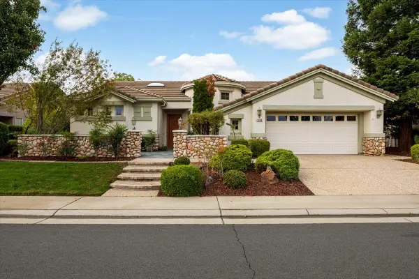 1006 Fairway Valley Lane, Lincoln, CA 95648