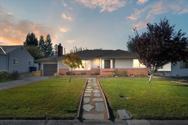 304 Marian Way, Roseville, CA 95678