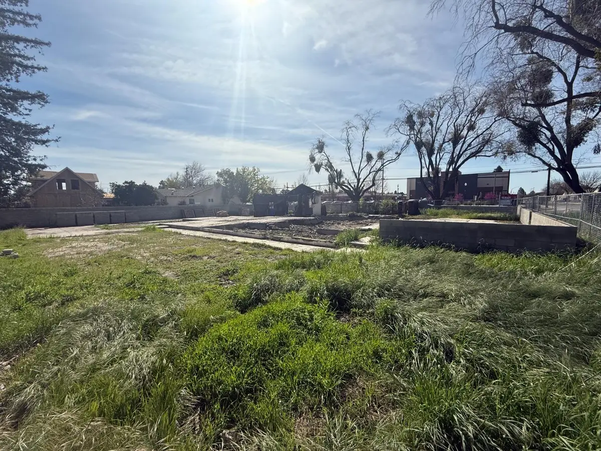 820 N Berkeley Avenue, Turlock, CA 95380 - Image #1