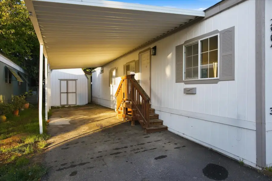 2904 Poole Dr, Sacramento, CA 95827 - Image #3