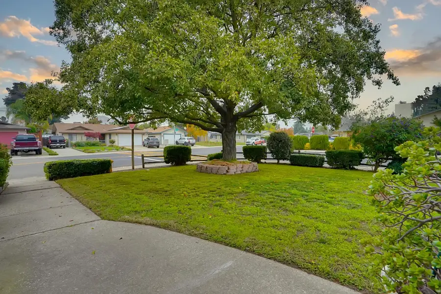 786 Canterbury Way, Manteca, CA 95336 - Image #3