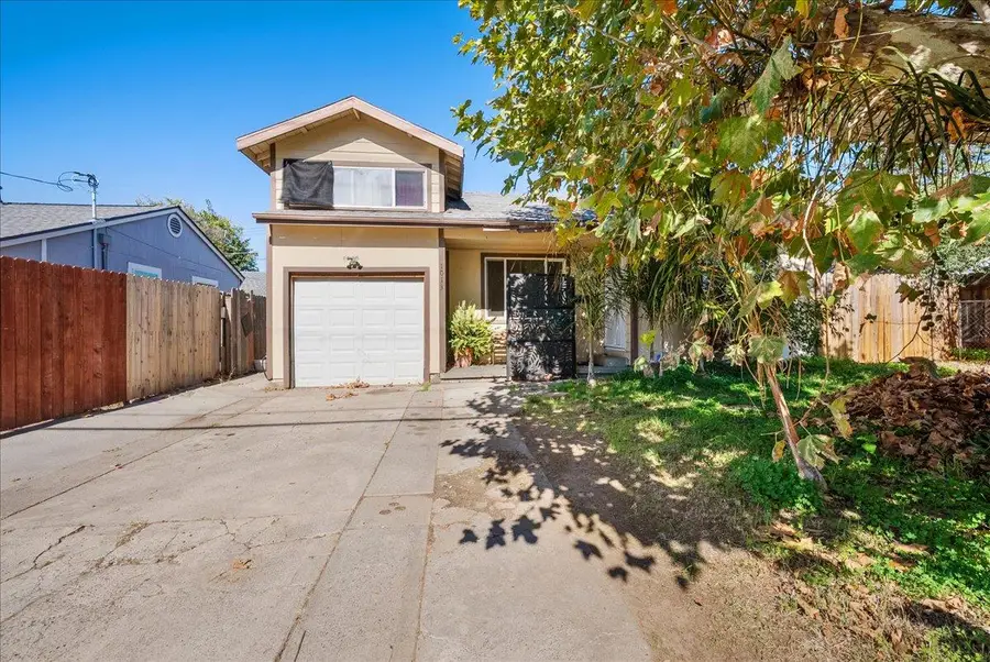 1013 Frienza Avenue, Sacramento, CA 95815 - Image #2