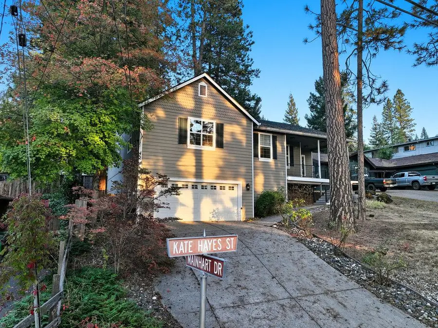 575 Kate Hayes Street, Grass Valley, CA 95945 - Image #2