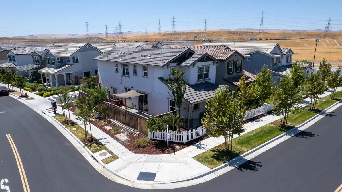 22 E Funderburg Boulevard, Mountain House, CA 95391 - Image #1