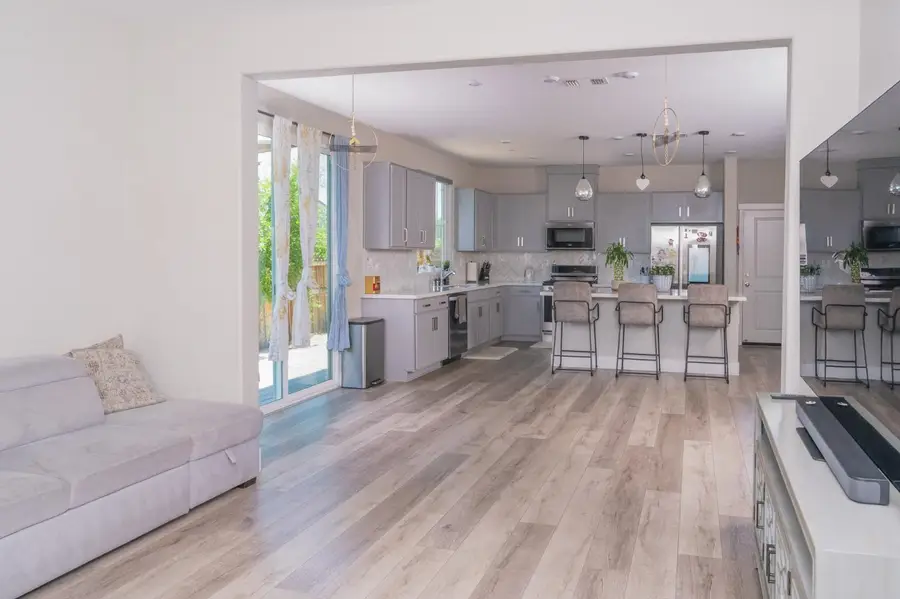 22 E Funderburg Boulevard, Mountain House, CA 95391 - Image #3