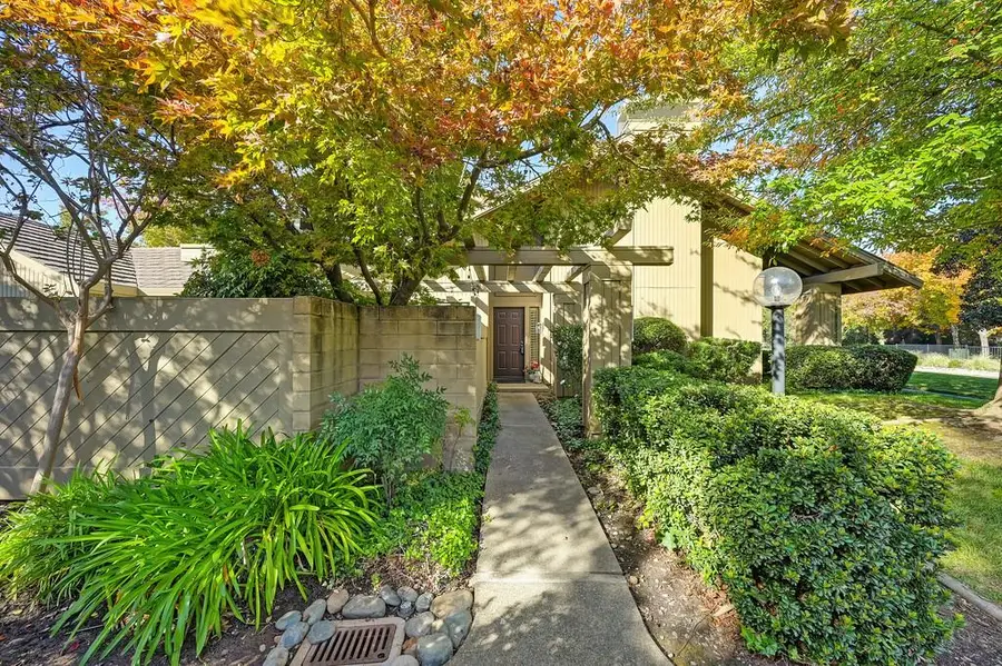 11552 Gold Country Boulevard, Gold River, CA 95670 - Image #3