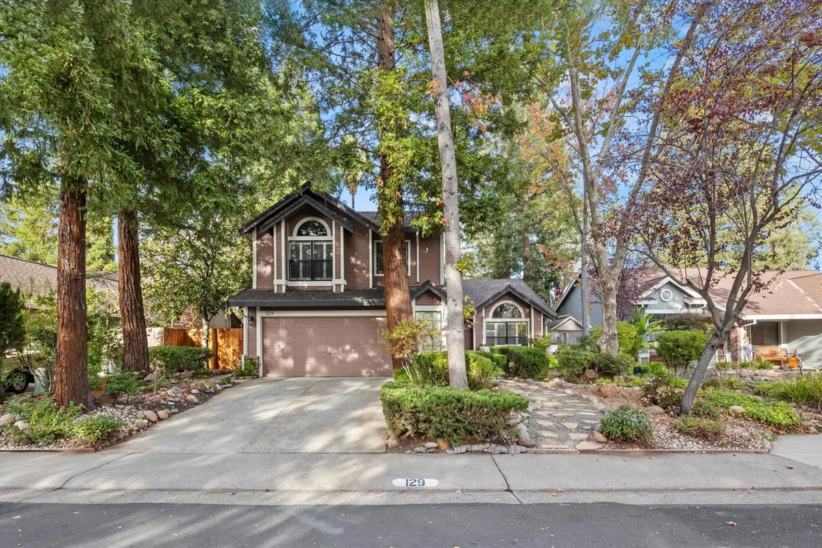 129 Chesterfield Way, Folsom, CA 95630 - Image #1