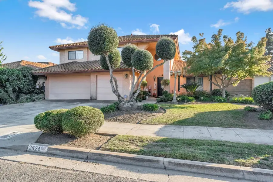 2526 Grapewood Way, Madera, CA 93637 - Image #2