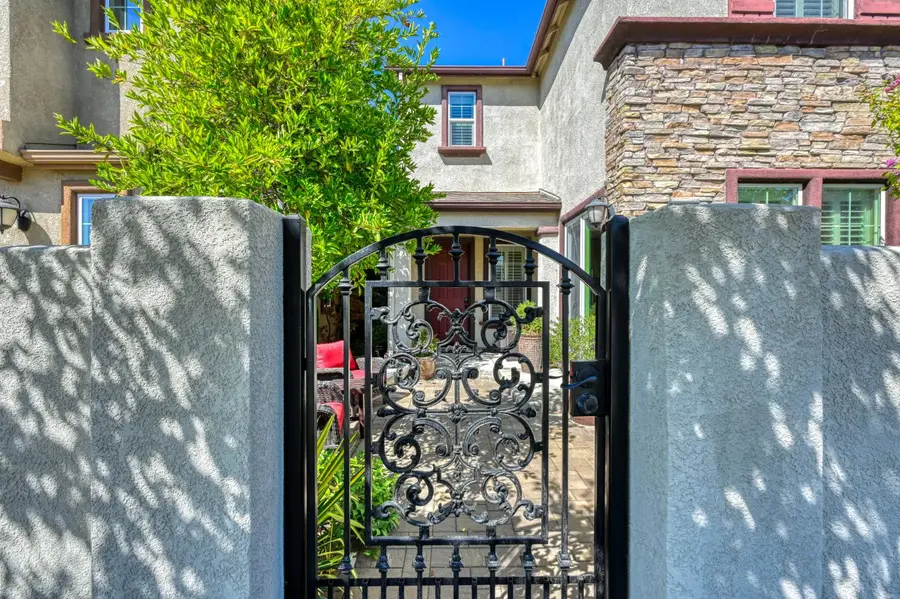 3041 Village Center Drive, Roseville, CA 95747 - Image #2