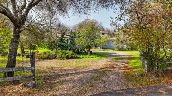 1811 Little Creek Road, Auburn, CA 95602